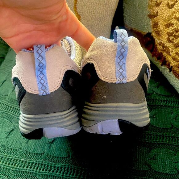 COPY - Merrell Hiking Shoes - Picture 2 of 4